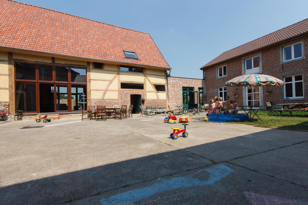 B&B 'T Maanhof Gingelom Екстериор снимка